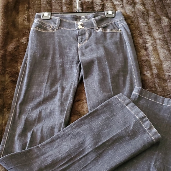 White House Black Market Blanc Trouser Leg Jeans - Picture 3 of 7